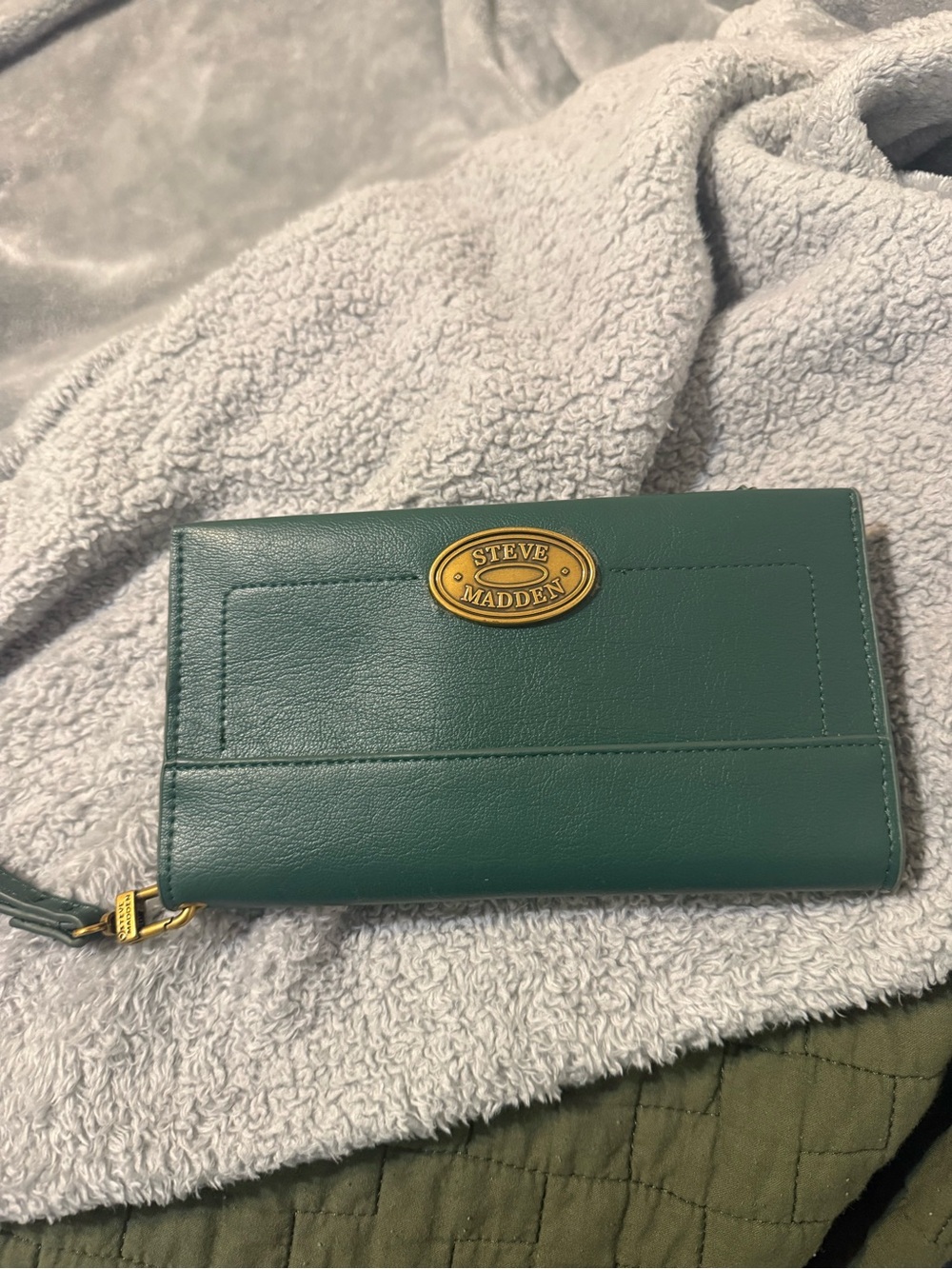 Steve Madden Green Leather Wristlet Wallet